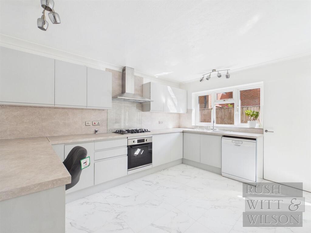 House in Tonbridge - View 4