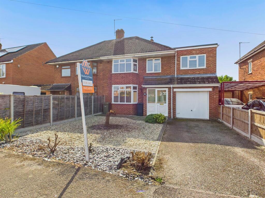 4-bed semi-detached on Richmond Gardens, Longlevens, Gloucester, £385,000