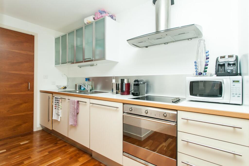 Apartment in London - More