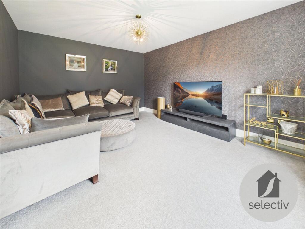 Hunters Hill Close, Guisborough, TS14 photo 4