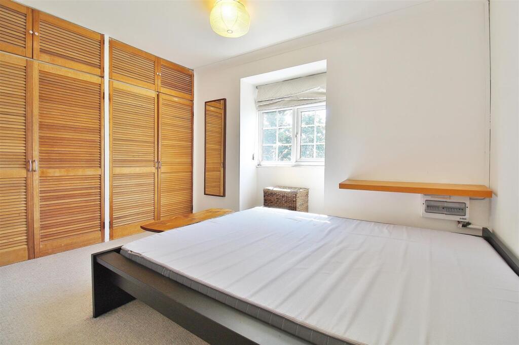 Apartment in London - View 3