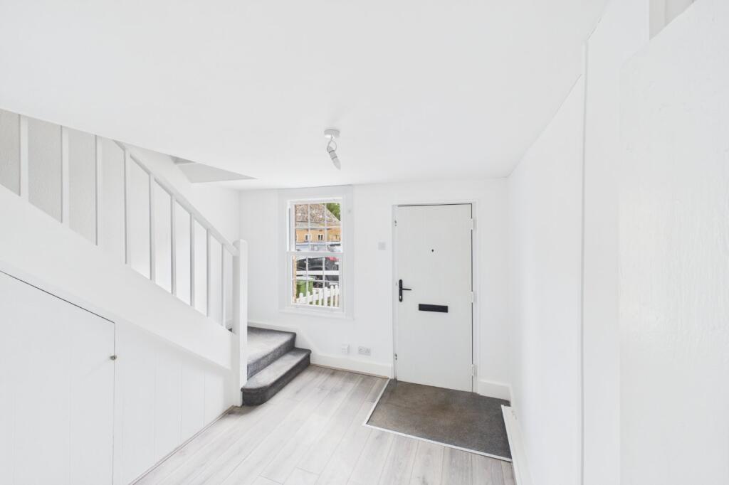 House in Dartford - View 2