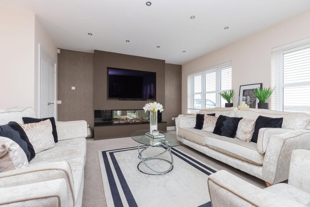 House in Barrhead, Springhill - View 2