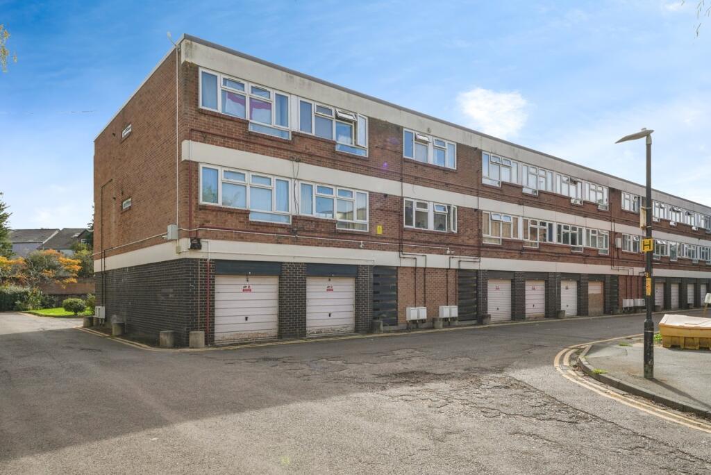 Main image of property: Columbia Close, Gloucester, Gloucestershire, GL1