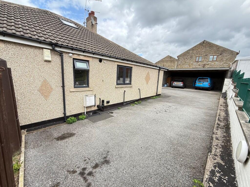 Tamfield Bungalow, Halifax Road, Halifax, West Yorkshire, HX3 8ER