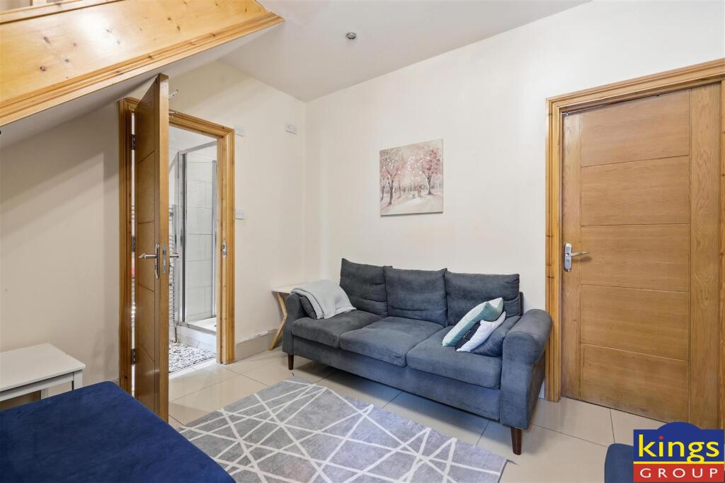 House in London, Leyton - View 2