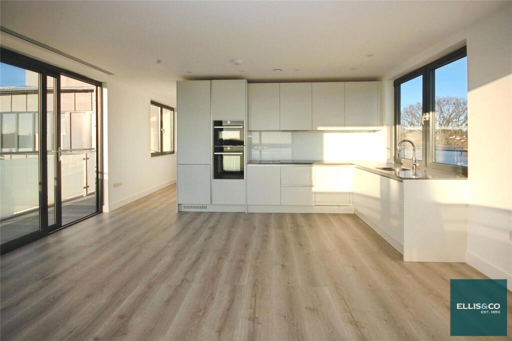 Main image of property: Wickliffe Avenue, Finchley, N3