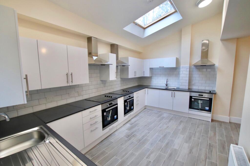 House in Southampton - View 4
