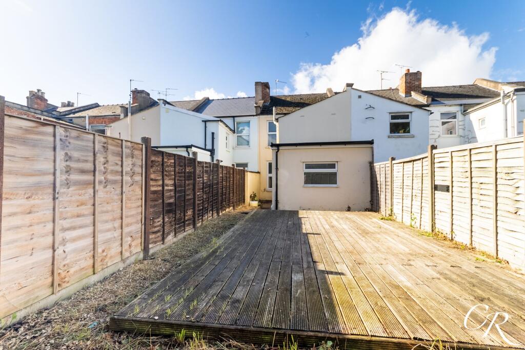 House in Gloucester - View 4