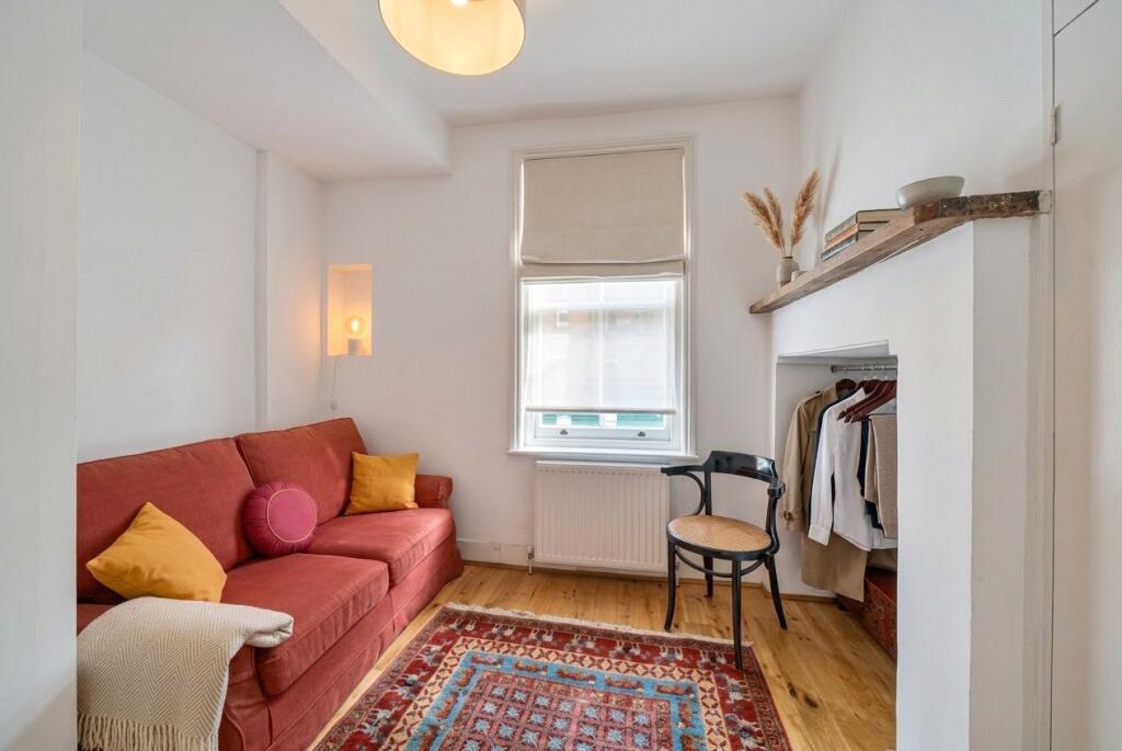 Apartment in London - View 5
