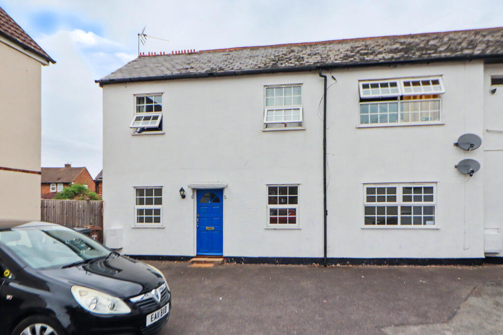 Main image of property: Lymington Road,Stevenage,SG1
