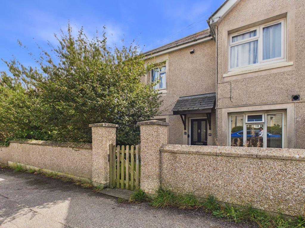 Main image of property: Penalverne Crescent, Penzance - One bedroom ground-floor flat in convenient location