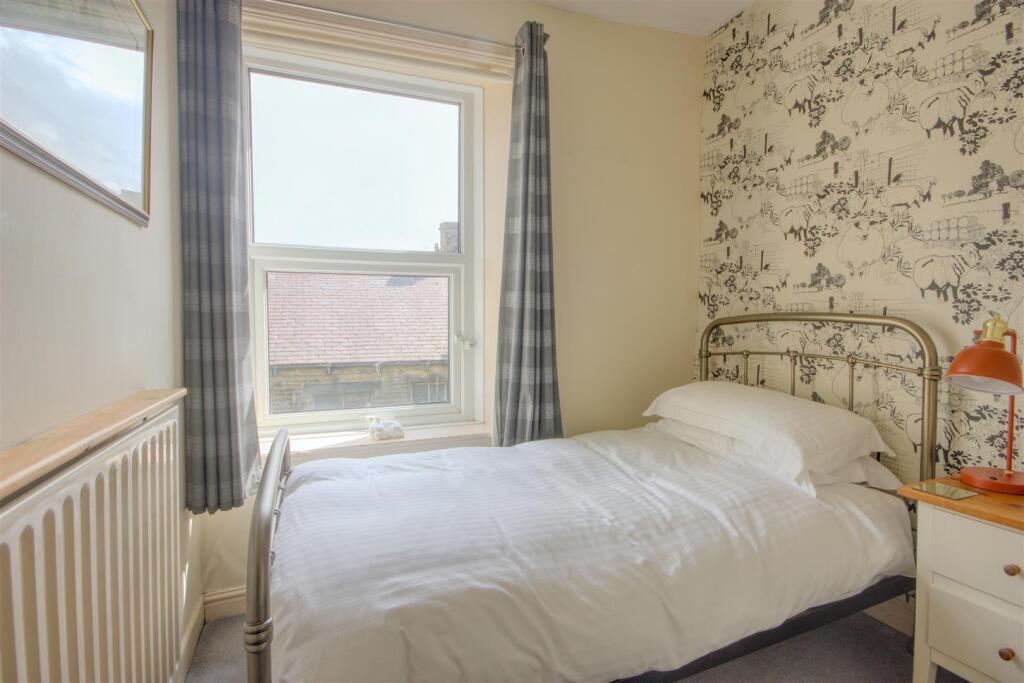 House in Bradford - View 5