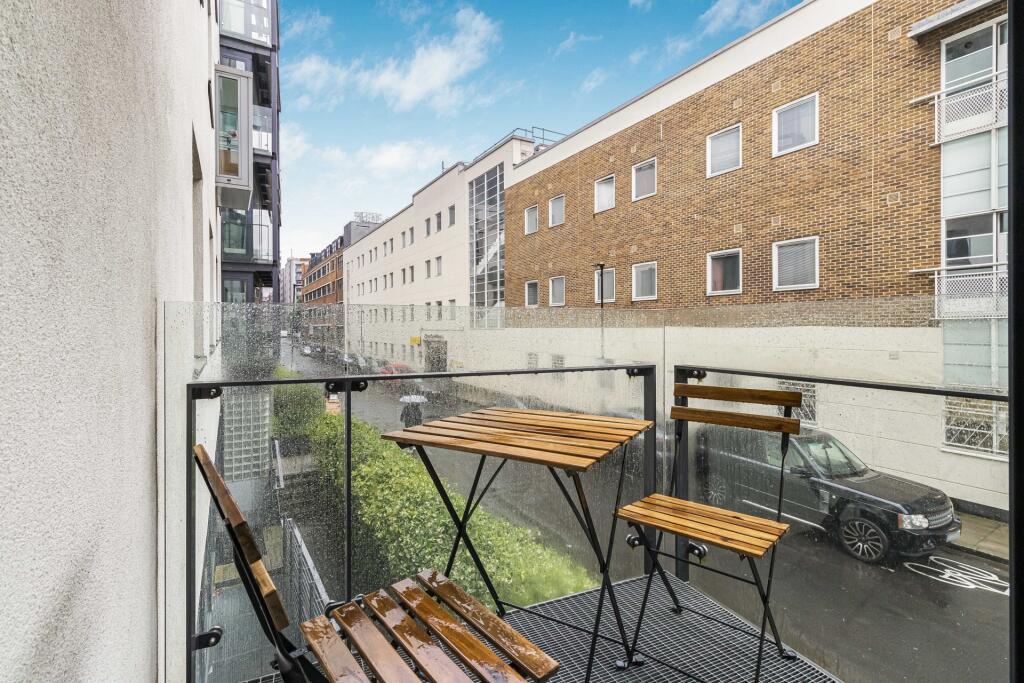 Studio flat for rent