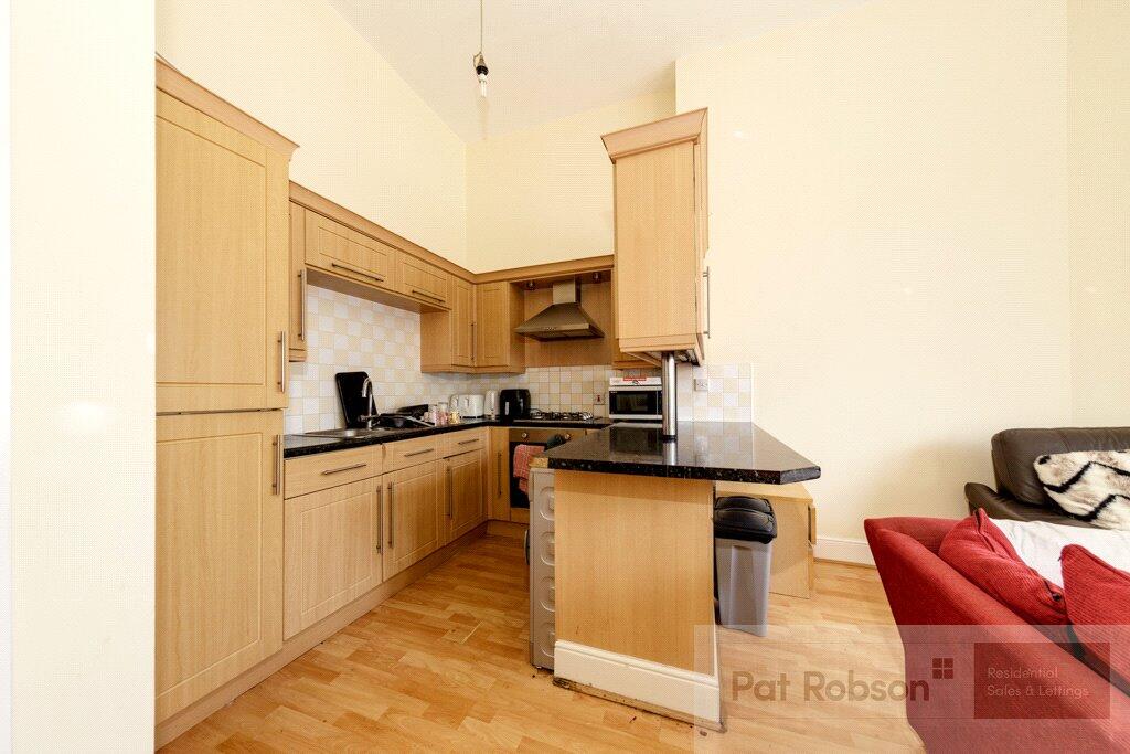 Apartment in Newcastle upon Tyne - View 5