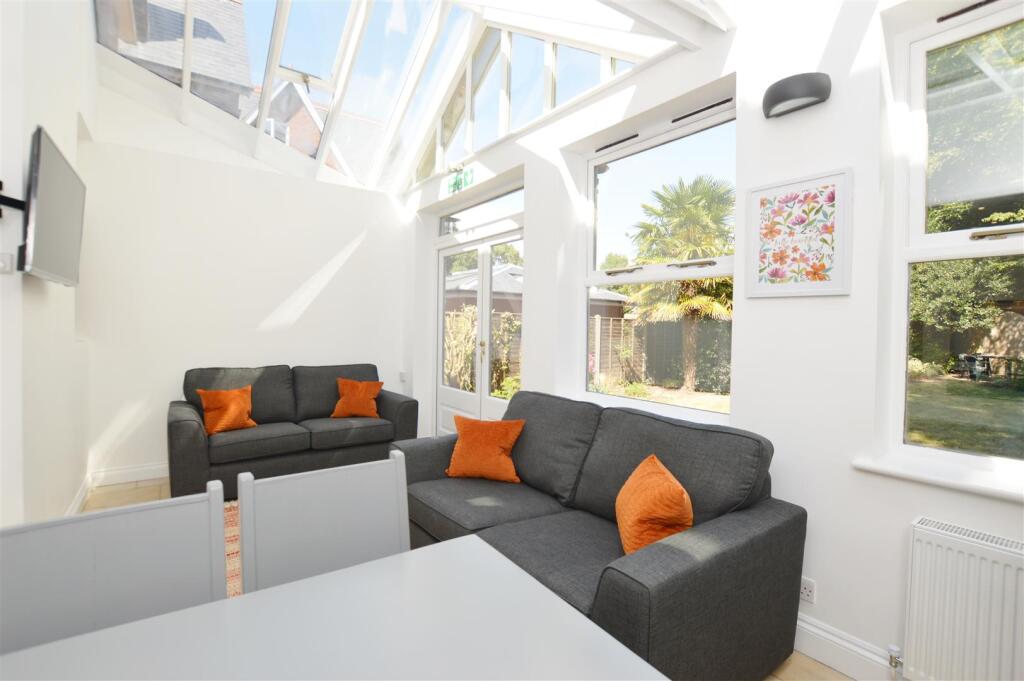 Linden, Craven Road - More