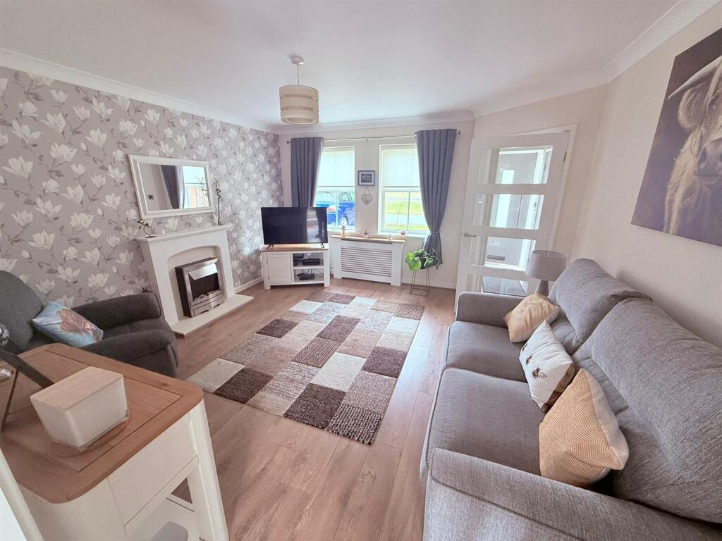 Mildenhall Close, Great Sankey, Warrington photo 2