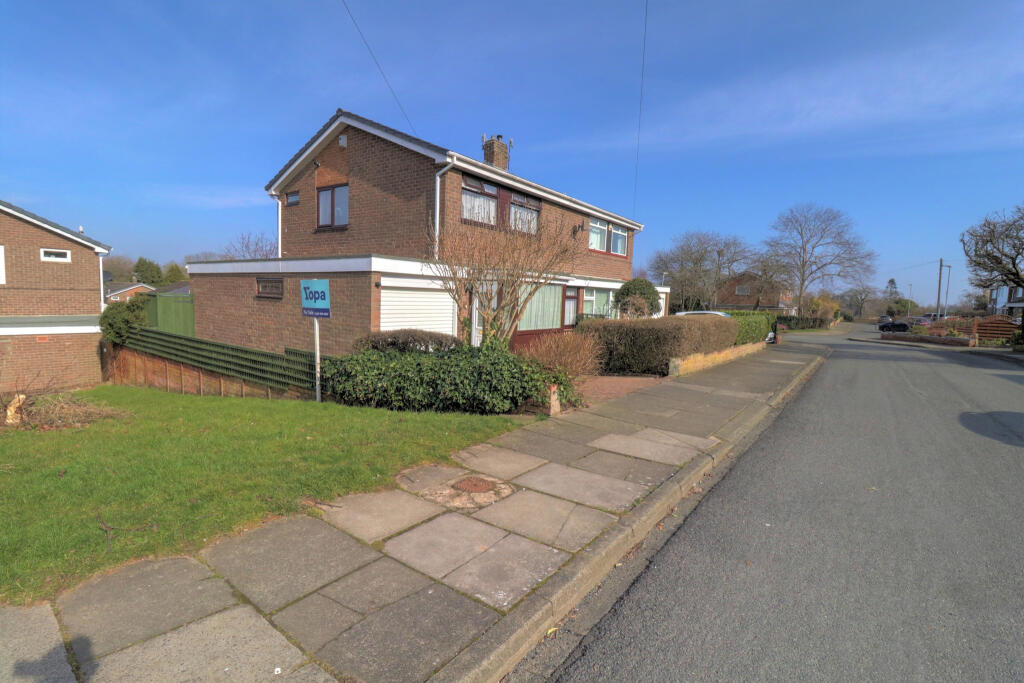 3-bed semi-detached on 7 Townsend Crescent, £220,000