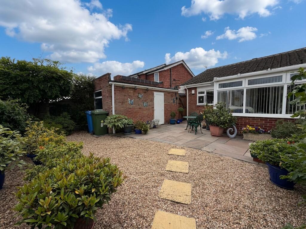 Carrisbrook Road, Carlton-In-Lindrick, S81 photo 4