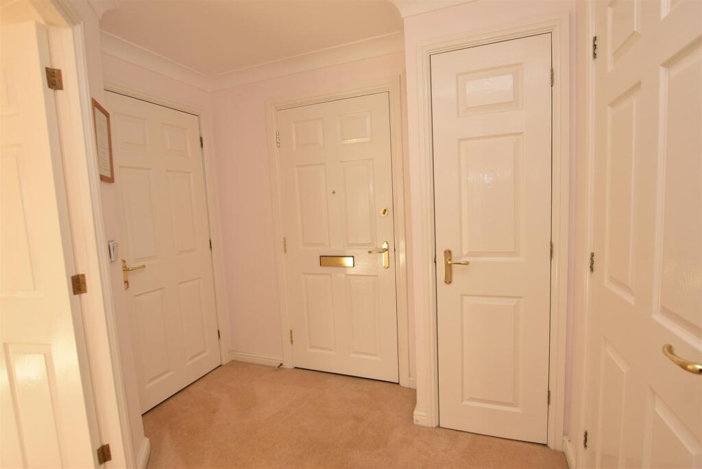 Meyer Court, Butts Road, Exeter photo 4