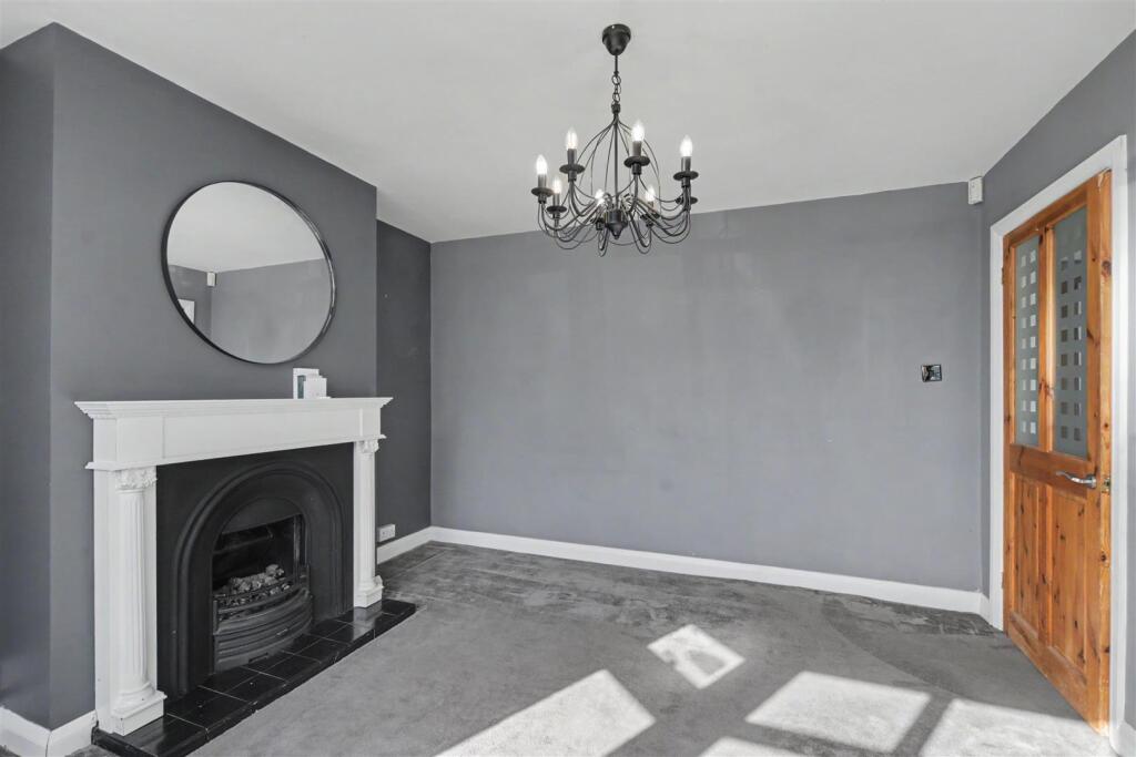 House in Nottingham - View 4