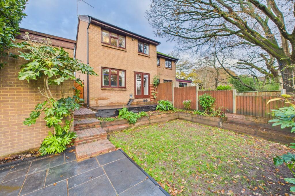 Clover Drive, Poole, Dorset, BH17 photo 4