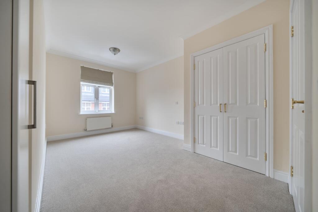 Blagdon Lodge, Kinglake Drive, Taunton, TA1 photo 5