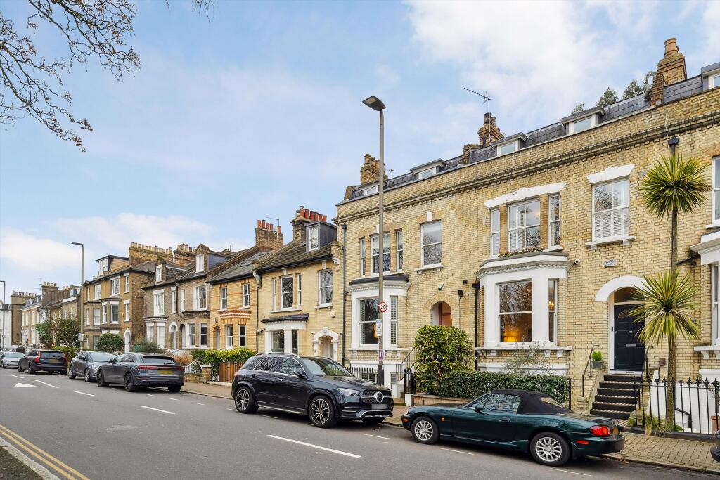 St. James's Drive, London SW17 photo 4
