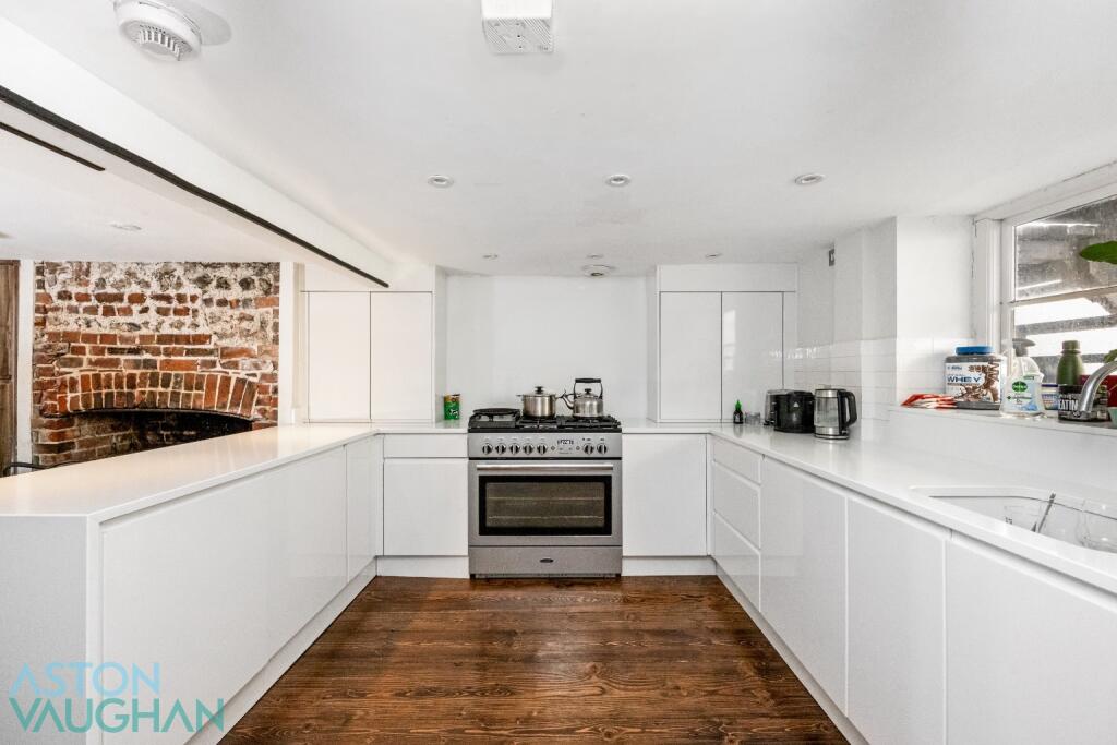 2 bedroom semi-detached house for rent