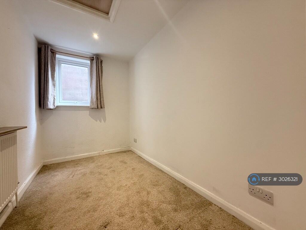 Apartment in Bedford, Harpur - View 5