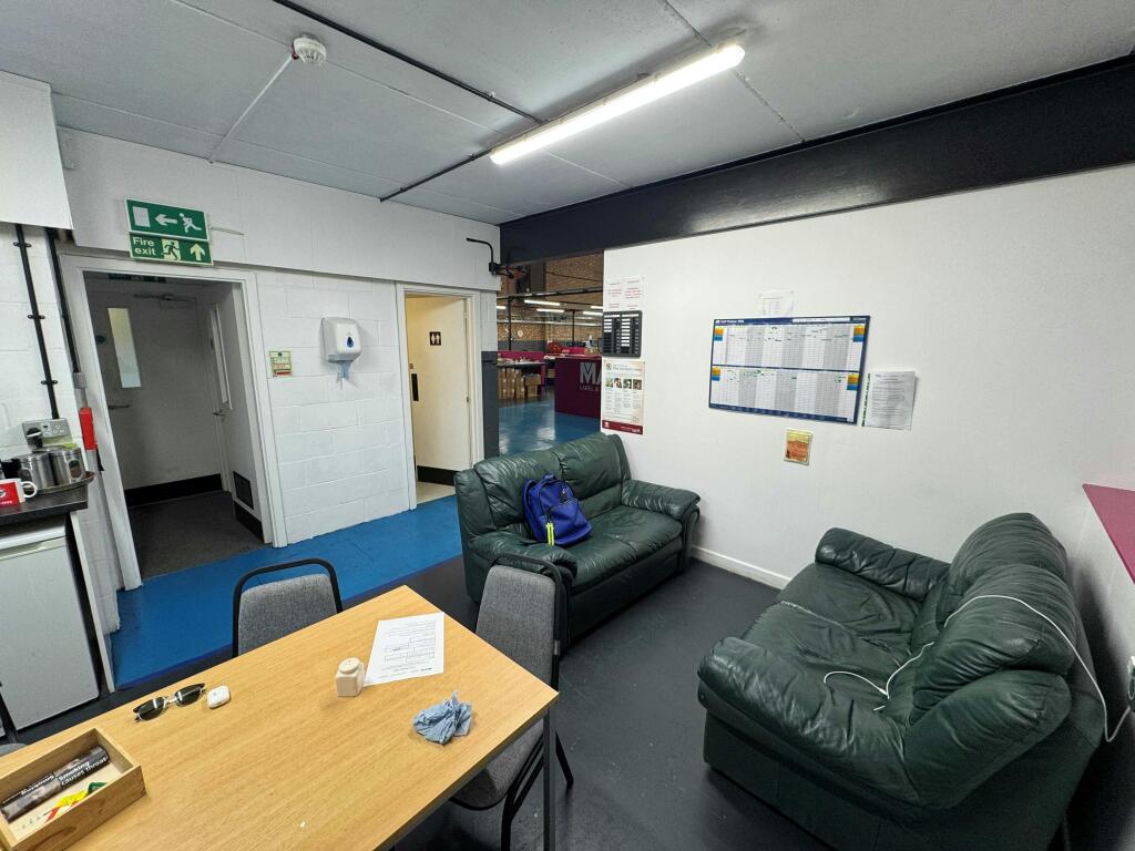 U6 Gate Centre (6)