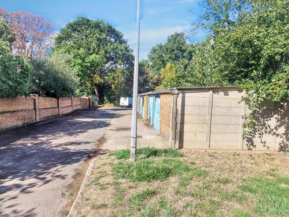 Land and Garages at Seafield Road, London N11 2EU