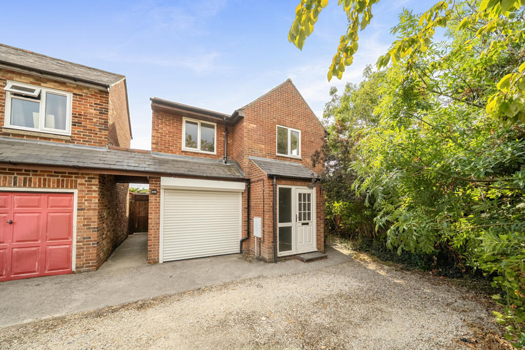Main image of property: Bucknell Road, Bicester, Oxfordshire