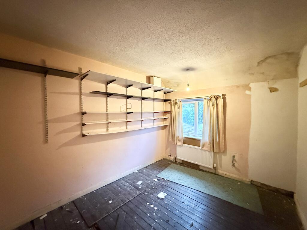 House in Newcastle-under-Lyme, Porthill - More