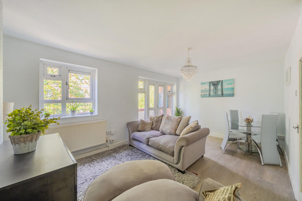 Main image of property: Ravens Way, Lee