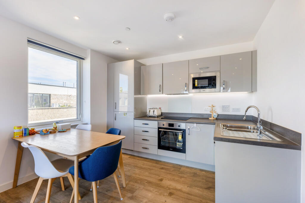 Apartment in London, Earlham Square, Forest Gate - View 3