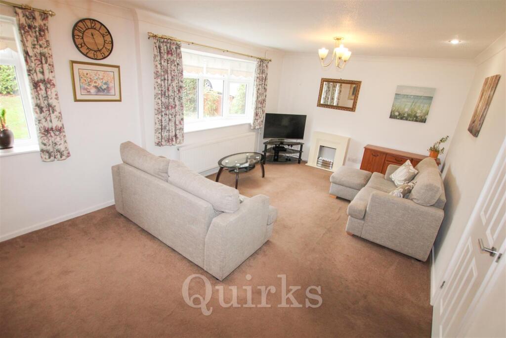 Redwing Drive, Billericay photo 3