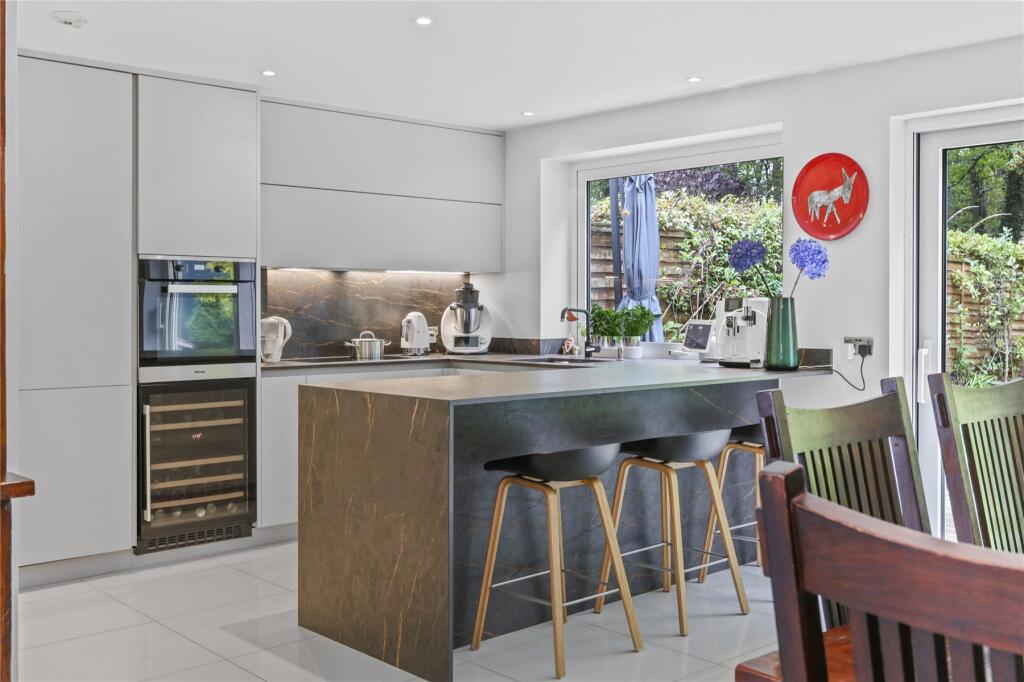 Lyfield, Oxshott, Leatherhead, Surrey, KT22 - View 6