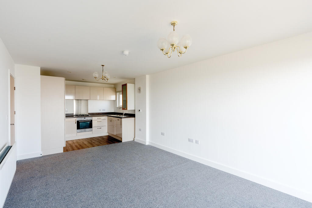 Apartment in Bristol, Port Marine - View 3
