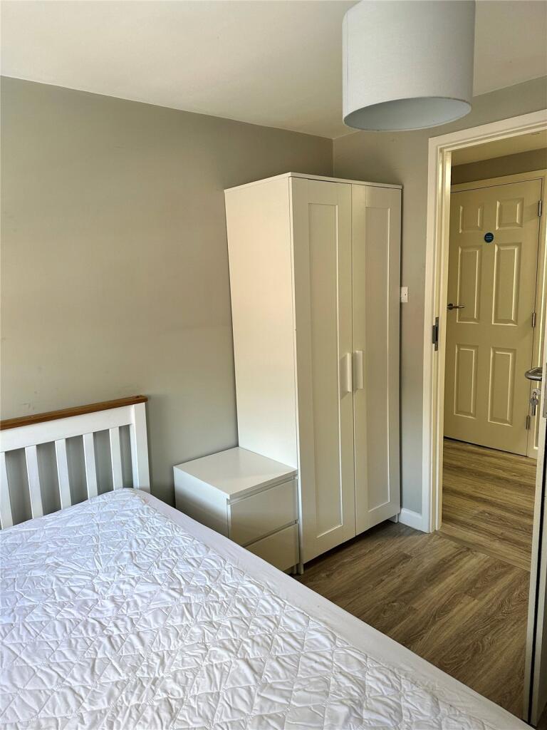 5 bedroom apartment for rent