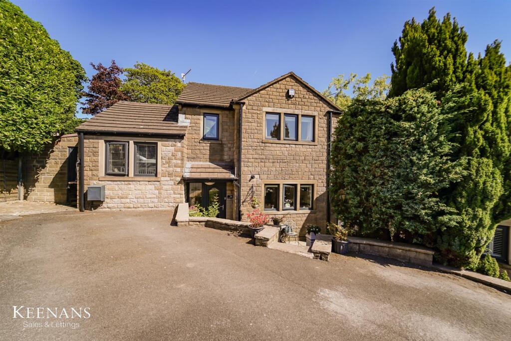Barn Field Close, Colne
