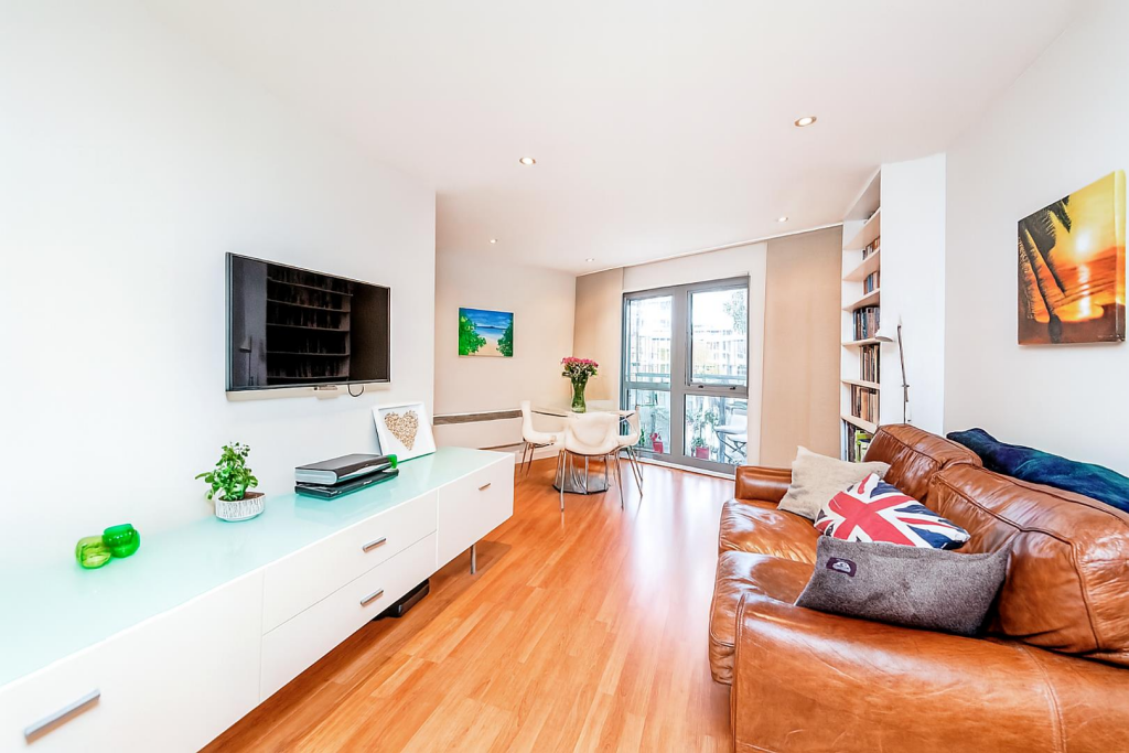 Main image of property: Hoxton Square, Shoreditch, N1