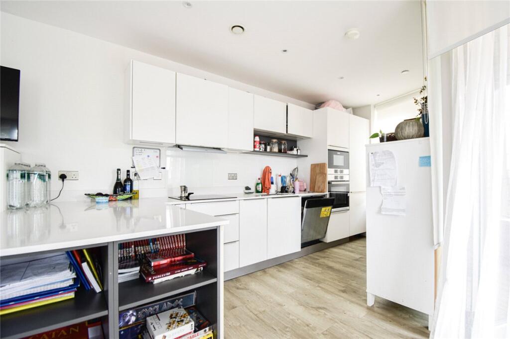 Apartment in Cambridge, Eddington - View 3
