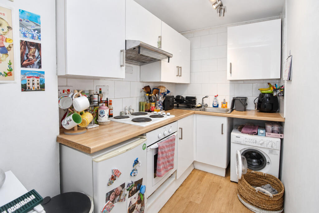 Apartment in Brighton - View 4
