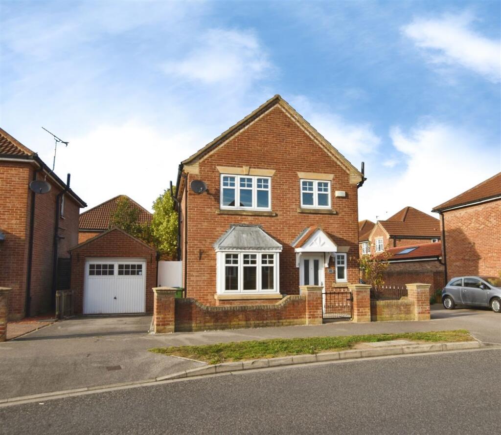 3-bed detached on Cromwell Road, Hedon, £235,000