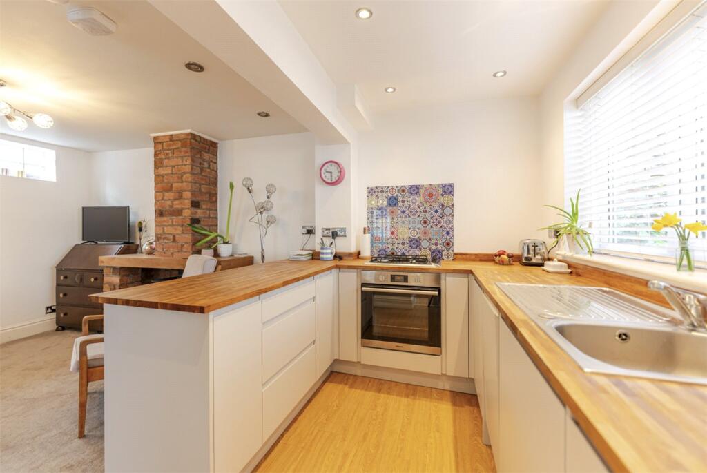 Mill Street, Leamington Spa, Warwickshire, CV31 photo 4