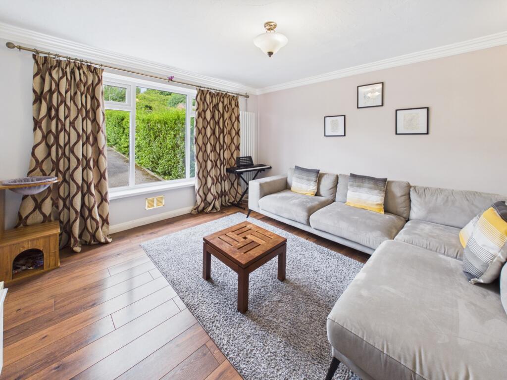 Stonelow Road, Dronfield, Derbyshire, S18 photo 3