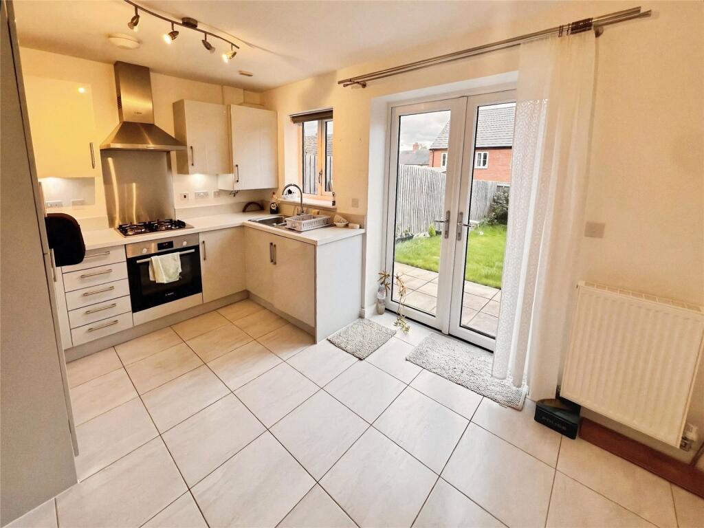 Coltman Close, Stapenhill, Burton Upon Trent, Staffordshire, DE15 photo 3