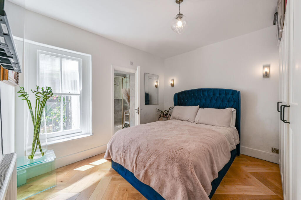 Apartment in London, Paddington - View 5