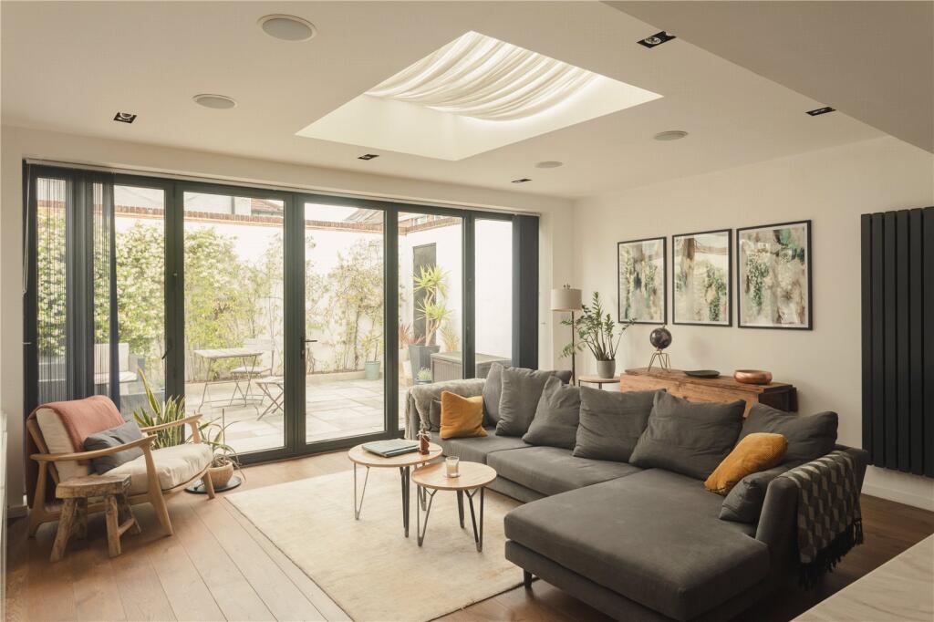 Apartment in London - View 2